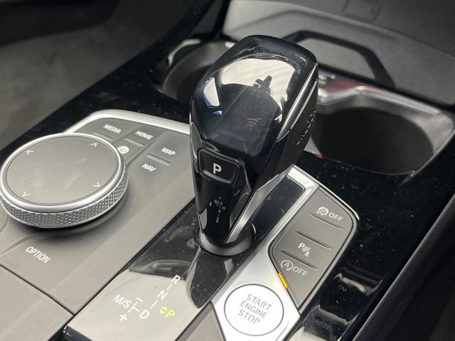 118d プレイ エディションジョイ+ コンフォートPKG iDriveナビパッケージ アクティブクルーズコントロール 純正HDDナビ bluetooth レーンキープアシスト 電動リアゲート LEDヘッドライト 1オーナー 禁煙車(12枚目)