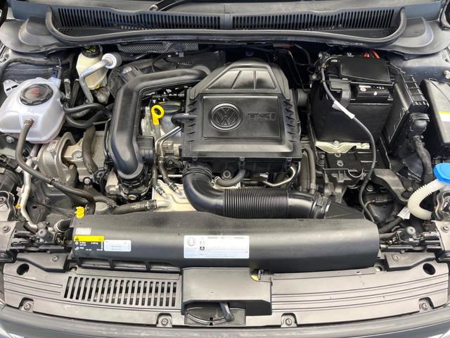 ポロ ＴＳＩコンフォートラインリミテッド　特別仕様車　セーフティパッケージ　バックカメラ　プリクラッシュブレーキシステム　Ｄｉｓｃｏｖｅｒ　Ｐｒｏナビ　Ａｐｐ　Ｃｏｎｎｅｃｔ　純正１５インチアルミホイール　ＬＥＤヘッドランプ　１オーナー　禁煙（21枚目）