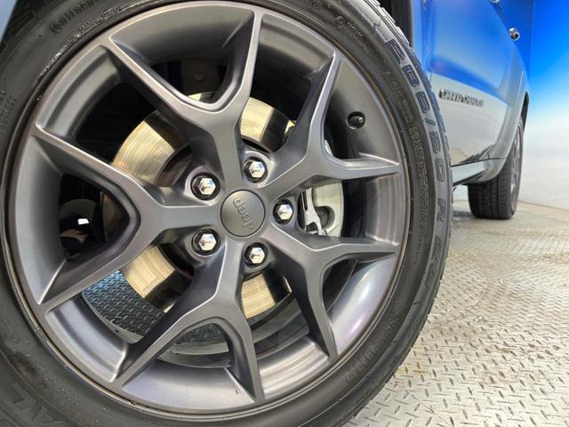 ジープ・グランドチェロキー Ｓ－リミテッド　後期　Ａｐｐｌｅ　Ｃａｒ　Ｐｌａｙ　ヘリテージ仕様黒革シート　運転席メモリー機能付パワーシート　ナビ　全席シートヒーター　前席シートベンチレーション　純正２０インチアルミ　ステアリングヒーター　禁煙車（15枚目）