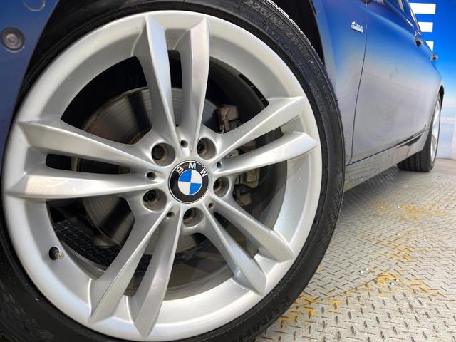 ３シリーズ ３２０ｄ　スポーツ　後期　アドバンスアクティブセーフティＰＫＧ　パーキングサポートＰＫＧ　革シートセット　ストレージＰＫＧ　アダプティブクルーズコントロール　デュアルオートエアコン　バックカメラ　パークアシスト　禁煙車（15枚目）