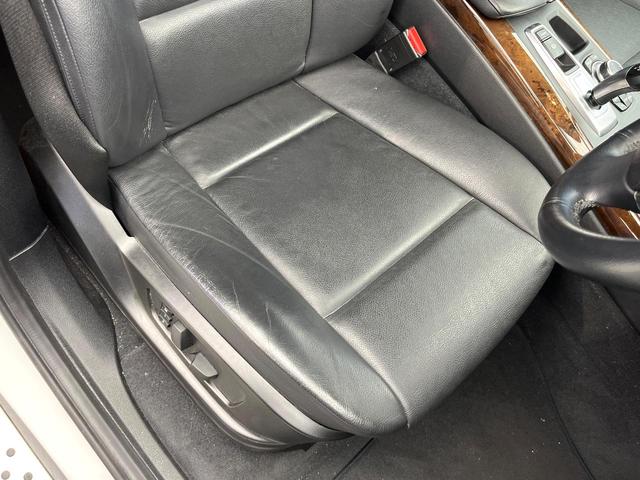 Ｘ５ ｘＤｒｉｖｅ　３５ｉ　黒革シート　前席パワーシート　前席シートヒーター　クルーズコントロール　デュアルオートエアコン　バックカメラ　純正２０インチアルミ　スマートキー　ＨＩＤヘッドランプ　オートライト　純正ナビ　禁煙車（43枚目）