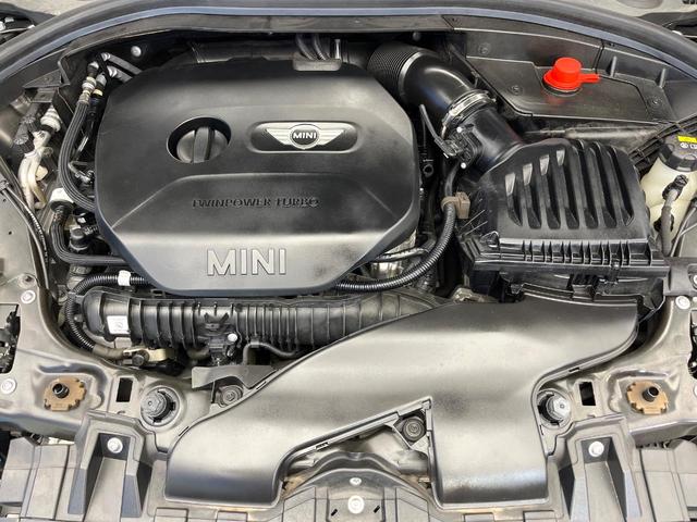 ＭＩＮＩ クーパーＳ　クラブマン　アダプティブクルーズコントロール　ペッパーパッケージ　リアビューカメラ／パークディスタンスコントロール　衝突被害軽減システム　レーンアシスト　クリアランスソナー　オートライト　ＬＥＤヘッドランプ（20枚目）