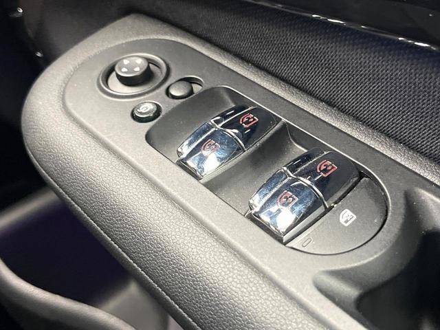 ＭＩＮＩ クーパーＳ　クラブマン　アダプティブクルーズコントロール　ペッパーパッケージ　リアビューカメラ／パークディスタンスコントロール　衝突被害軽減システム　レーンアシスト　クリアランスソナー　オートライト　ＬＥＤヘッドランプ（54枚目）