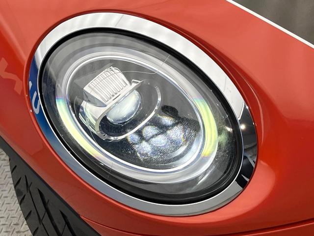 ＭＩＮＩ クーパーＳ　３ＨＤ　６ＭＴ　スポーツドライビングパッケージ　ペッパーパッケージ　リアビューカメラ　アダプティブクルーズコントロール　レーンアシスト　クリアランスソナー　ＬＥＤヘッドランプ　オートライト　純正ナビ（23枚目）