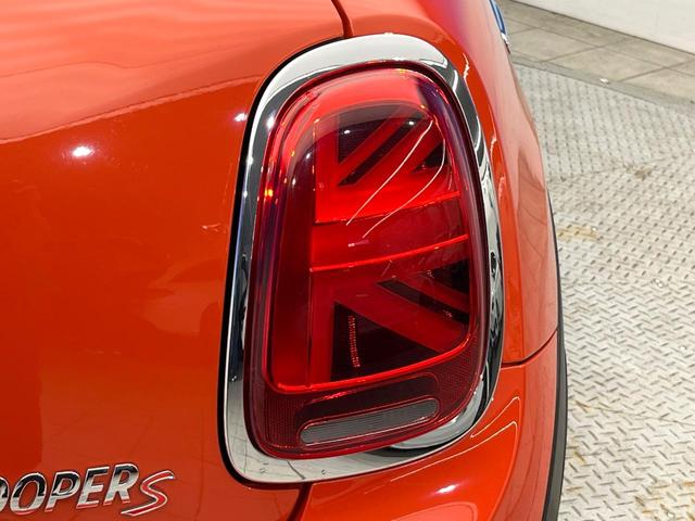 ＭＩＮＩ クーパーＳ　３ＨＤ　６ＭＴ　スポーツドライビングパッケージ　ペッパーパッケージ　リアビューカメラ　アダプティブクルーズコントロール　レーンアシスト　クリアランスソナー　ＬＥＤヘッドランプ　オートライト　純正ナビ（24枚目）