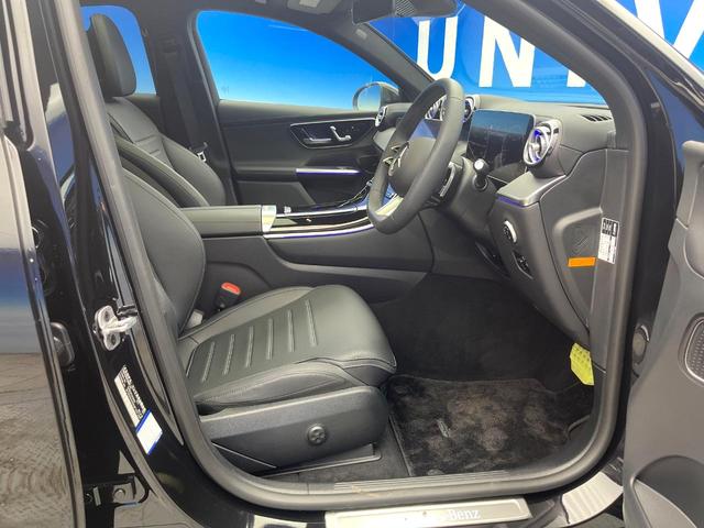 GLC GLC220d 4MクペドライバズP+AMGラインP サンルーフ レーダーセーフティパッケージ 1オーナー 合皮シート 前席パワーシート 全席シートヒーター スポーティエンジンサウンド 全周囲カメラ キーレスゴー エアサスペンション LEDヘッド 禁煙車(9枚目)
