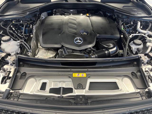 GLC GLC220d 4MクペドライバズP+AMGラインP サンルーフ レーダーセーフティパッケージ 1オーナー 合皮シート 前席パワーシート 全席シートヒーター スポーティエンジンサウンド 全周囲カメラ キーレスゴー エアサスペンション LEDヘッド 禁煙車(20枚目)