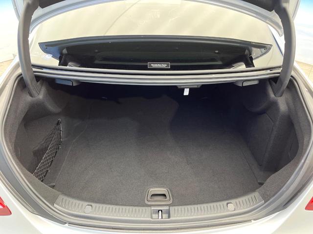 Eクラス E200 アバンギャルド スポーツ レザーエクスクルーシブPKG ヘッドアップディスプレイ 全周囲カメラ パーキングパイロット アダプティブハイビームアシストプラス シートヒーター パワーシート 純正19インチアルミホイール 禁煙車(13枚目)
