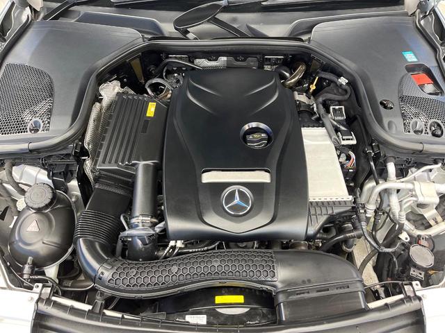 Eクラス E200 アバンギャルド スポーツ レザーエクスクルーシブPKG ヘッドアップディスプレイ 全周囲カメラ パーキングパイロット アダプティブハイビームアシストプラス シートヒーター パワーシート 純正19インチアルミホイール 禁煙車(21枚目)