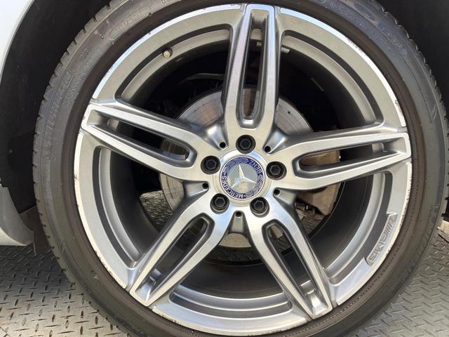 Eクラス E200 アバンギャルド スポーツ レザーエクスクルーシブPKG ヘッドアップディスプレイ 全周囲カメラ パーキングパイロット アダプティブハイビームアシストプラス シートヒーター パワーシート 純正19インチアルミホイール 禁煙車(30枚目)