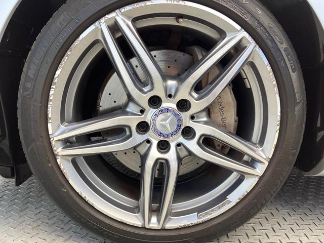 Eクラス E200 アバンギャルド スポーツ レザーエクスクルーシブPKG ヘッドアップディスプレイ 全周囲カメラ パーキングパイロット アダプティブハイビームアシストプラス シートヒーター パワーシート 純正19インチアルミホイール 禁煙車(33枚目)