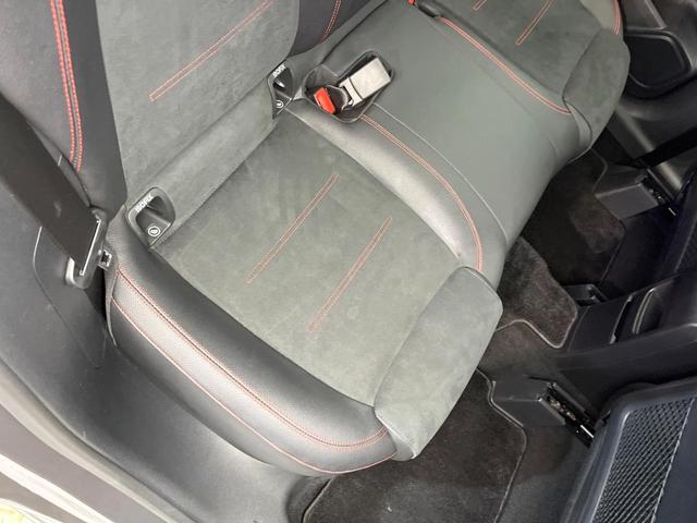 Ｂクラス Ｂ２００ｄ　ＡＭＧライン　レーダーセーフティＰＫＧ　ナビゲーションＰＫＧ　ハーフレザーシート　フットトランクオープナー　アンビエントライト　アダプティブハイビームアシスト　プライバシーガラス　メルセデスミーコネクト　禁煙車（37枚目）