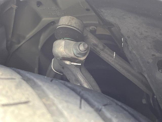 Ａ４アバント ２．０ＴＦＳＩ　セーフティＰＫＧ　マトリックスＬＥＤＰＫＧ　バーチャルコックピット　パノラマサンルーフ　アクティブクルーズ　前席パワーシート　シートヒーター　パワーバックドア　純正１８インチアルミ　禁煙車（29枚目）