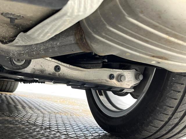 Ａ４アバント ２．０ＴＦＳＩ　セーフティＰＫＧ　マトリックスＬＥＤＰＫＧ　バーチャルコックピット　パノラマサンルーフ　アクティブクルーズ　前席パワーシート　シートヒーター　パワーバックドア　純正１８インチアルミ　禁煙車（34枚目）