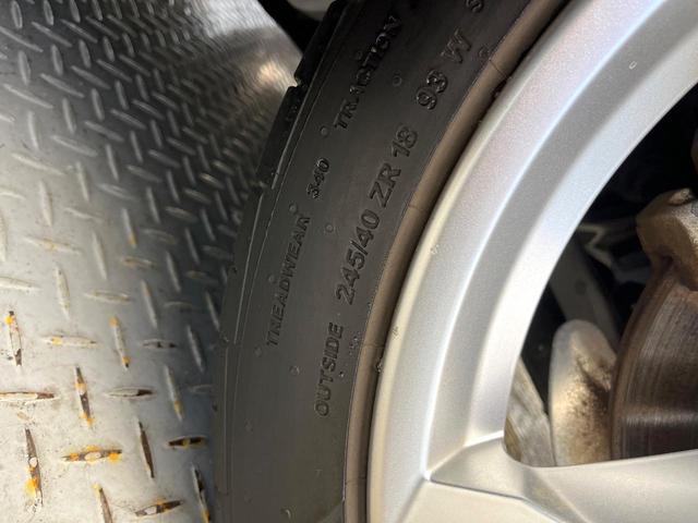 Ａ４アバント ２．０ＴＦＳＩ　セーフティＰＫＧ　マトリックスＬＥＤＰＫＧ　バーチャルコックピット　パノラマサンルーフ　アクティブクルーズ　前席パワーシート　シートヒーター　パワーバックドア　純正１８インチアルミ　禁煙車（35枚目）