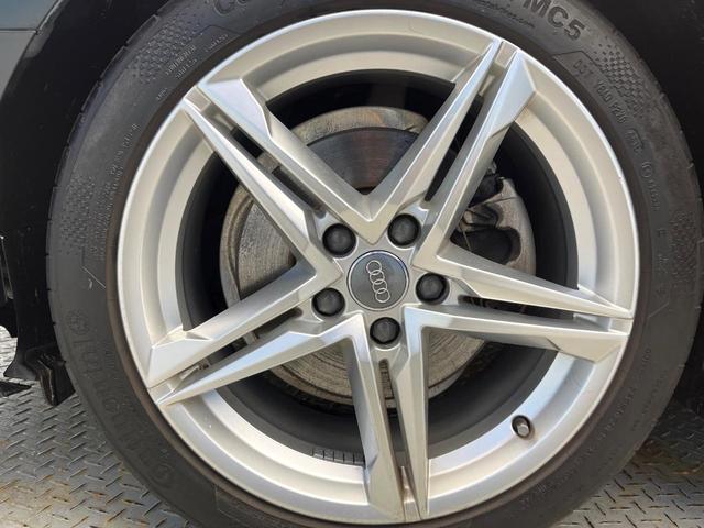 Ａ４アバント ２．０ＴＦＳＩ　セーフティＰＫＧ　マトリックスＬＥＤＰＫＧ　バーチャルコックピット　パノラマサンルーフ　アクティブクルーズ　前席パワーシート　シートヒーター　パワーバックドア　純正１８インチアルミ　禁煙車（39枚目）