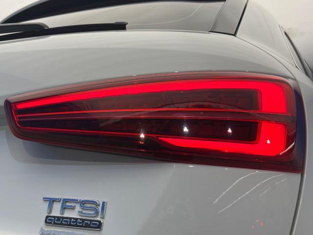 Ｑ３ ２．０ＴＦＳＩクワトロ１８０ＰＳ　後期　４ＷＤ　パワーバックドア　プライバシーガラス　電動リアゲート　前席パワーシート　ＨＩＤヘッドランプ　純正１７インチアルミ　オートライト　バックカメラ　Ｂｌｕｅｔｏｏｔｈ再生　禁煙車（23枚目）
