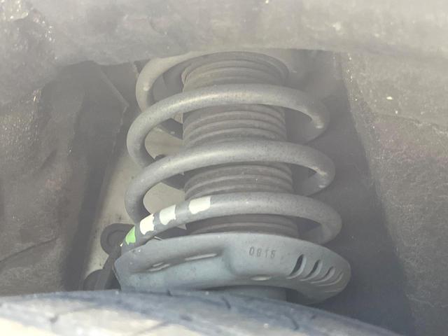 Ｑ３ ２．０ＴＦＳＩクワトロ１８０ＰＳ　後期　４ＷＤ　パワーバックドア　プライバシーガラス　電動リアゲート　前席パワーシート　ＨＩＤヘッドランプ　純正１７インチアルミ　オートライト　バックカメラ　Ｂｌｕｅｔｏｏｔｈ再生　禁煙車（35枚目）