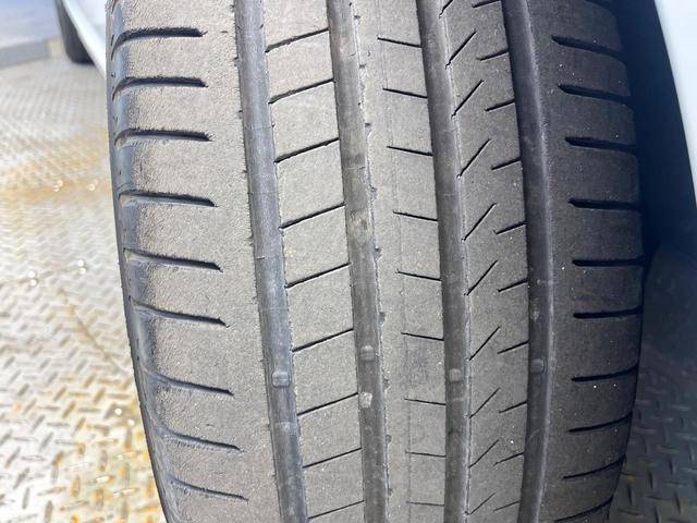 Ｑ３ ２．０ＴＦＳＩクワトロ１８０ＰＳ　後期　４ＷＤ　パワーバックドア　プライバシーガラス　電動リアゲート　前席パワーシート　ＨＩＤヘッドランプ　純正１７インチアルミ　オートライト　バックカメラ　Ｂｌｕｅｔｏｏｔｈ再生　禁煙車（36枚目）