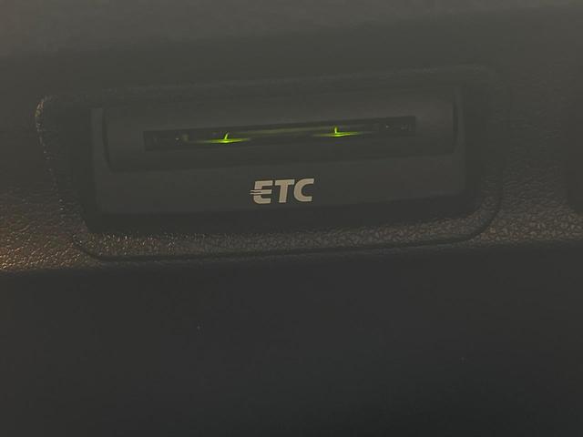 Ｑ３ ２．０ＴＦＳＩクワトロ１８０ＰＳ　後期　４ＷＤ　パワーバックドア　プライバシーガラス　電動リアゲート　前席パワーシート　ＨＩＤヘッドランプ　純正１７インチアルミ　オートライト　バックカメラ　Ｂｌｕｅｔｏｏｔｈ再生　禁煙車（68枚目）