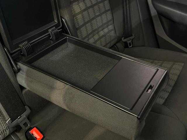 Ｑ３ ２．０ＴＦＳＩクワトロ１８０ＰＳ　後期　４ＷＤ　パワーバックドア　プライバシーガラス　電動リアゲート　前席パワーシート　ＨＩＤヘッドランプ　純正１７インチアルミ　オートライト　バックカメラ　Ｂｌｕｅｔｏｏｔｈ再生　禁煙車（71枚目）