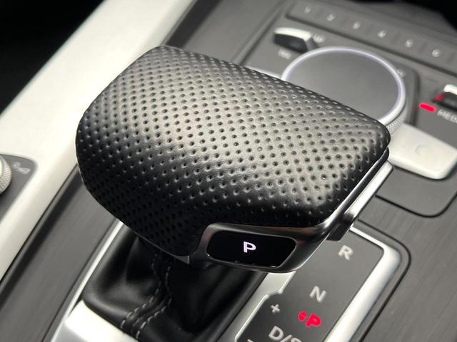 Ａ５スポーツバック ４０ＴＦＳＩスポーツ　マトリクスＬＥＤヘッドライトパッケージ　ラグジュアリーパッケージ　アシスタンスパッケージ　全席シートヒーター　プライバシーガラス　アダプティブクルーズコントロール　ダブルエアコン　電動リアゲート（12枚目）