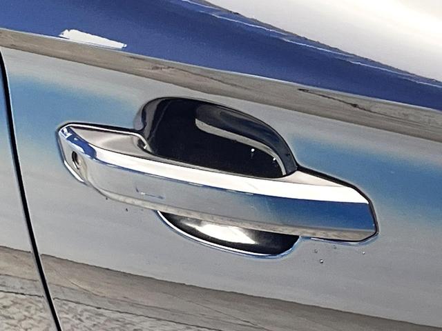 Ａ５スポーツバック ４０ＴＦＳＩスポーツ　マトリクスＬＥＤヘッドライトパッケージ　ラグジュアリーパッケージ　アシスタンスパッケージ　全席シートヒーター　プライバシーガラス　アダプティブクルーズコントロール　ダブルエアコン　電動リアゲート（37枚目）