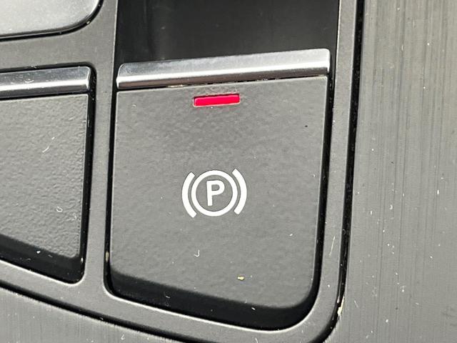 Ａ５スポーツバック ４０ＴＦＳＩスポーツ　マトリクスＬＥＤヘッドライトパッケージ　ラグジュアリーパッケージ　アシスタンスパッケージ　全席シートヒーター　プライバシーガラス　アダプティブクルーズコントロール　ダブルエアコン　電動リアゲート（64枚目）