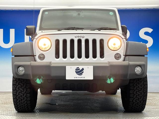 ジープ・ラングラーアンリミテッド スポーツ　４ＷＤ　クルーズコントロール　バックカメラ　サイドカメラ　サイドステップ　１７インチアルミ　オートエアコン　Ｂｌｕｅｔｏｏｔｈ再生　ワンオーナー　禁煙車（14枚目）