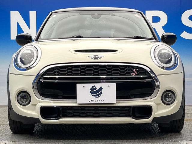 ＭＩＮＩ クーパーＳＤ　カメラパーキングアシストＰＫＧ　ペッパーＰＫＧ　アダプティブクルーズコントロール　純正１７インチアルミ　アダプティブＬＥＤ　前席シートヒーター　バックカメラ　Ｂｌｕｅｔｏｏｔｈ　禁煙車（15枚目）