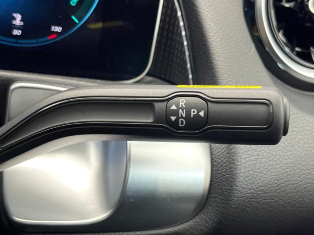 GLB GLB200d パノラミックスライディングルーフ ナビゲーションパッケージ レーダーセーフティパッケージ LEDハイパフォーマンスヘッドランプ 前席パワーシート 前席シートヒーター 純正ナビ 全方位カメラ 禁煙車(11枚目)