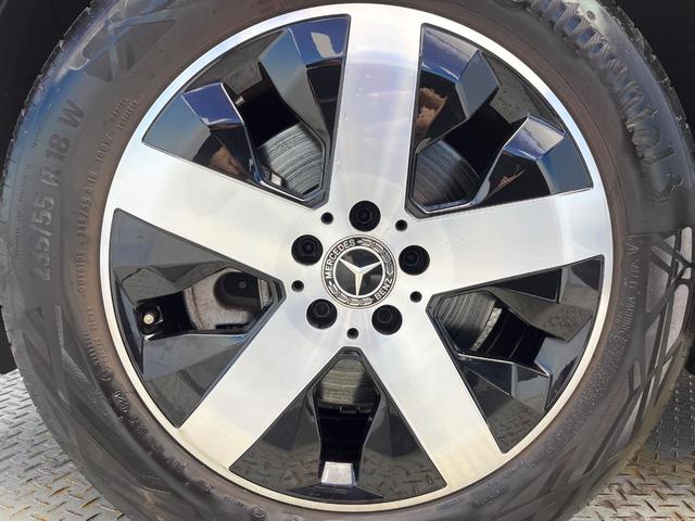 GLB GLB200d パノラミックスライディングルーフ ナビゲーションパッケージ レーダーセーフティパッケージ LEDハイパフォーマンスヘッドランプ 前席パワーシート 前席シートヒーター 純正ナビ 全方位カメラ 禁煙車(35枚目)