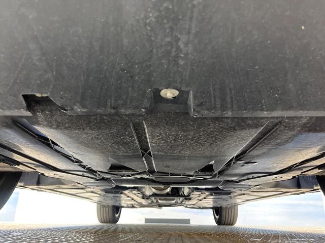 GLB GLB200d パノラミックスライディングルーフ ナビゲーションパッケージ レーダーセーフティパッケージ LEDハイパフォーマンスヘッドランプ 前席パワーシート 前席シートヒーター 純正ナビ 全方位カメラ 禁煙車(38枚目)