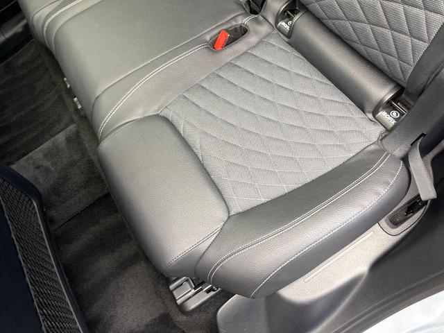 GLB GLB200d パノラミックスライディングルーフ ナビゲーションパッケージ レーダーセーフティパッケージ LEDハイパフォーマンスヘッドランプ 前席パワーシート 前席シートヒーター 純正ナビ 全方位カメラ 禁煙車(50枚目)