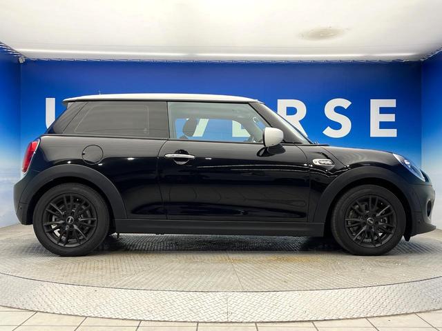 ＭＩＮＩ クーパーＤ　３ドア　カメラ／パーキングアシストＰＫＧ　ペッパーＰＫＧ　ＬＥＤヘッドランプ／ユニオンジャックデザインＬＥＤリアランプ　純正ナビ　デュアルオートエアコン　スマートキー　プライバシーガラス　禁煙（20枚目）