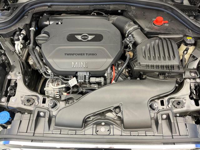 ＭＩＮＩ クーパーＤ　３ドア　カメラ／パーキングアシストＰＫＧ　ペッパーＰＫＧ　ＬＥＤヘッドランプ／ユニオンジャックデザインＬＥＤリアランプ　純正ナビ　デュアルオートエアコン　スマートキー　プライバシーガラス　禁煙（21枚目）