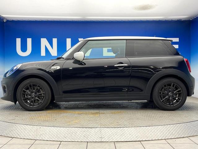 ＭＩＮＩ クーパーＤ　３ドア　カメラ／パーキングアシストＰＫＧ　ペッパーＰＫＧ　ＬＥＤヘッドランプ／ユニオンジャックデザインＬＥＤリアランプ　純正ナビ　デュアルオートエアコン　スマートキー　プライバシーガラス　禁煙（29枚目）