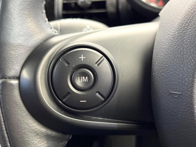 ＭＩＮＩ クーパーＤ　３ドア　カメラ／パーキングアシストＰＫＧ　ペッパーＰＫＧ　ＬＥＤヘッドランプ／ユニオンジャックデザインＬＥＤリアランプ　純正ナビ　デュアルオートエアコン　スマートキー　プライバシーガラス　禁煙（52枚目）