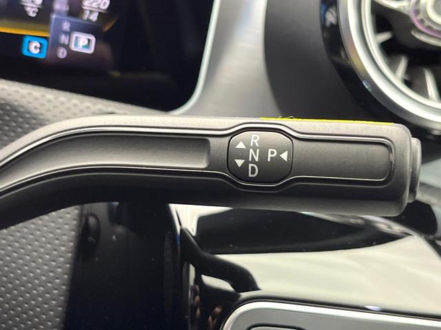 Ａクラスセダン Ａ３５　４マチックセダン　パノラミックスライディングルーフ　ＡＭＧアドバンスドパッケージ　ナビゲーションパッケージ　レーダーセーフティパッケージ　アダプティブハイビームアシストプラス　前席パワーシート　前席シートヒーター（11枚目）