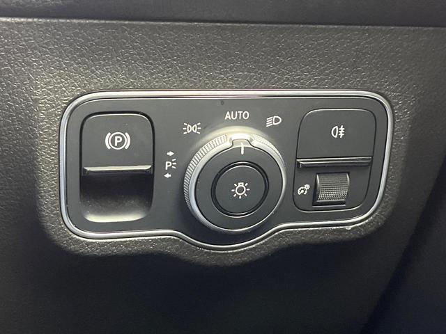 GLB GLB200d 4マチック AMGライン レザーエクスクルーシブパッケージ レーダーセーフティパッケージ アダプティブハイビームアシストプラス マルチビームLEDヘッドランプ 純正ナビ 全方位カメラ 前席シートヒーター 前席パワーシート(64枚目)