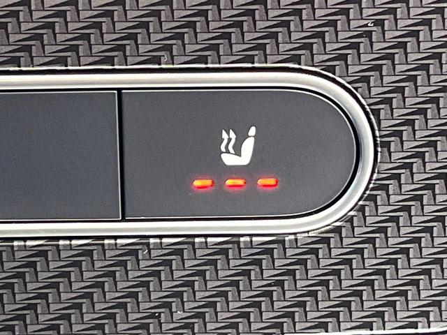 GLB GLB200d AMGライン パノラミックスライディングルーフ レザーエクスクルーシブパッケージ アドバンスドパッケージ ナビゲーションパッケージ レーダーセーフティパッケージ アダプティブクルーズコントロール 禁煙車 ETC(8枚目)