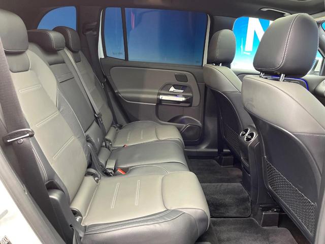 GLB GLB200d AMGライン パノラミックスライディングルーフ レザーエクスクルーシブパッケージ アドバンスドパッケージ ナビゲーションパッケージ レーダーセーフティパッケージ アダプティブクルーズコントロール 禁煙車 ETC(10枚目)