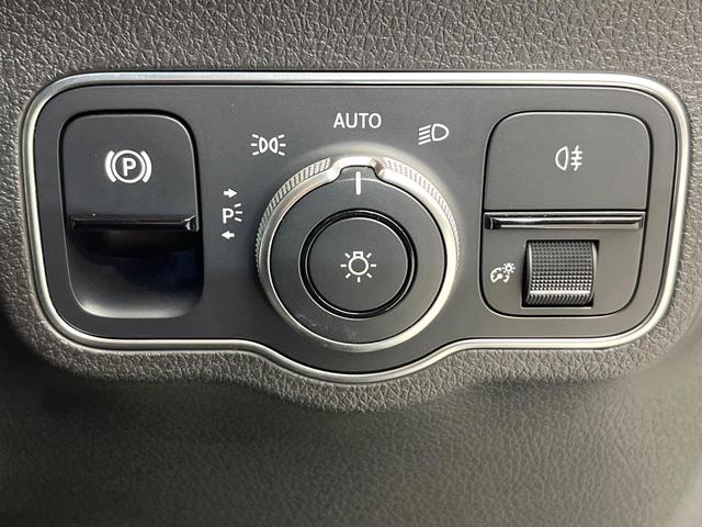 GLB GLB200d AMGライン パノラミックスライディングルーフ レザーエクスクルーシブパッケージ アドバンスドパッケージ ナビゲーションパッケージ レーダーセーフティパッケージ アダプティブクルーズコントロール 禁煙車 ETC(61枚目)