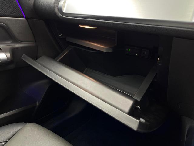 GLB GLB200d AMGライン パノラミックスライディングルーフ レザーエクスクルーシブパッケージ アドバンスドパッケージ ナビゲーションパッケージ レーダーセーフティパッケージ アダプティブクルーズコントロール 禁煙車 ETC(71枚目)