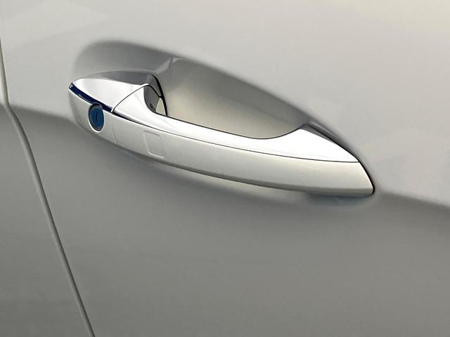 Eクラス E350 ブルーテック アバンギャルド 黒革シート 前席シートヒーター 前席パワーシート ディストロニックプラス レーンアシスト クリアランスソナー アダプティブハイビームアシスト LEDヘッドランプ 純正ナビ バックカメラ 禁煙車 ETC(41枚目)