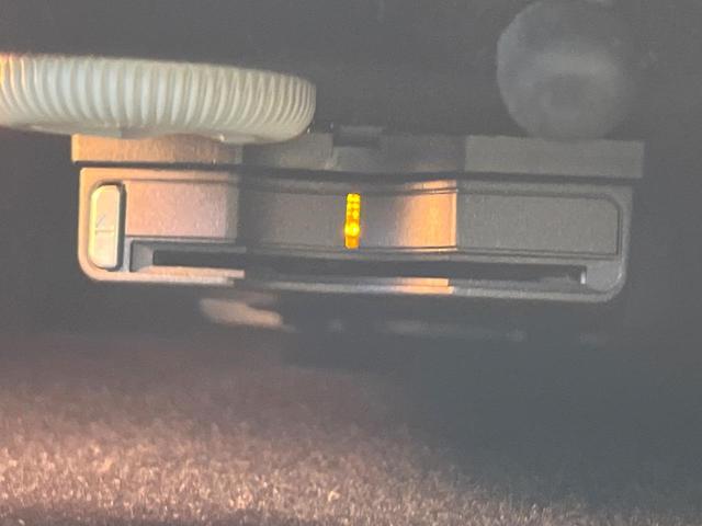 Eクラス E350 ブルーテック アバンギャルド 黒革シート 前席シートヒーター 前席パワーシート ディストロニックプラス レーンアシスト クリアランスソナー アダプティブハイビームアシスト LEDヘッドランプ 純正ナビ バックカメラ 禁煙車 ETC(72枚目)