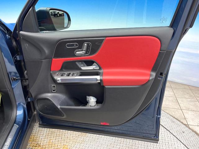 GLB GLB200d AMGライン パノラミックスライディングルーフ レザーエクスクルーシブパッケージ アドバンスドパッケージ ナビゲーションパッケージ レーダーセーフティパッケージ アダプティブハイビームアシストプラス 全方位カメラ(43枚目)