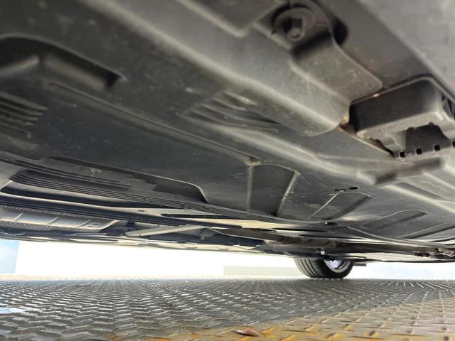 Eクラス E200 アバンギャルド スポーツ レザーパッケージ ブラックナッパ革シート Burmester レーダーセーフティーパッケージ ディストロニックプラス 全席シートヒーター パワートランクリッド 360度カメラシステム 禁煙車(38枚目)