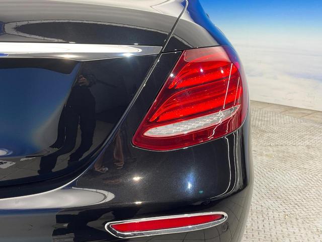 Eクラス E200 アバンギャルド スポーツ レザーパッケージ ブラックナッパ革シート Burmester レーダーセーフティーパッケージ ディストロニックプラス 全席シートヒーター パワートランクリッド 360度カメラシステム 禁煙車(48枚目)