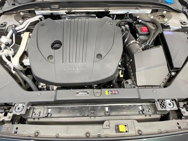 Ｖ６０ Ｂ５　Ｒデザイン　クライメートパッケージ　ｈａｒｍａｎ／ｋａｒｄｏｎ　アダプティブクルーズコントロール　３６０度ビューカメラ　純正ナビ　禁煙車　ヘッドアップディスプレイ　全席シートヒーター　電動リアゲート（20枚目）